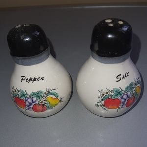 Salt&Pepper Shakers